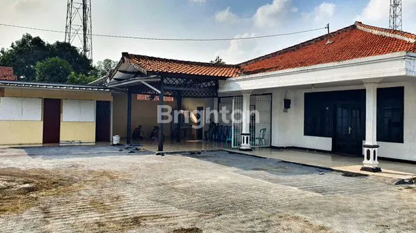 LUAS TANAH YANG BESAR  DAN SUDAH ADA BANGUNAN RUMAHNYA, BEBAS BANJIR, LOKASINYA STRATEGIS, PINGGIR JALAN BABELAN BEKASI