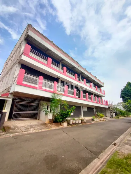 GEDUNG BIMBEL KANTOR EX LPK JAPAN LEMBAGA PELATIHAN KERJA GRAND WISATA BEKASI JAWA BARAT