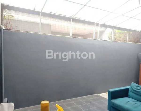 image DIJUAL CEPAT 1 UNIT RUMAH 2 LANTAI DAN SIAP HUNI YANG LOKASINYA DI DALAM CLUSTER DI JL CIBODAS ANTAPAN (5)