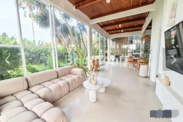 image 4 BEDROOM FAMILY VILLA FOR RENT IN PERERENAN WITH FURNISHED (1)