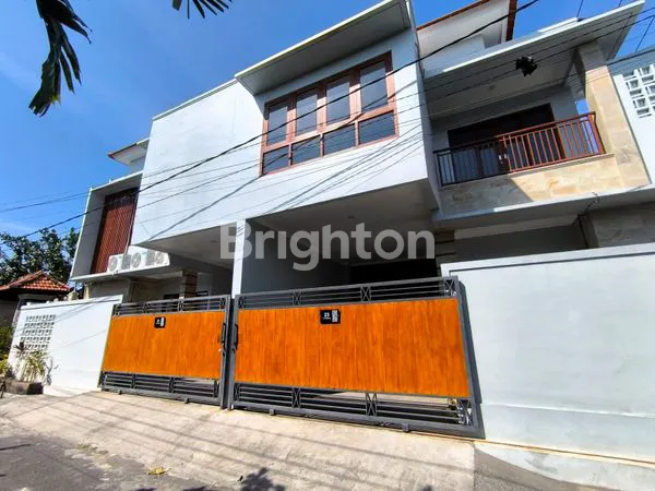 image RUMAH MEWAH 2 LANTAI SEMI-FURNISH DI SANUR, JALAN LEBAR (1)