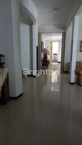 image RUMAH 2 LANTAI SEMI FURNISH SIAP HUNI DI DHARMAHUSADA INDAH TIMUR (4)