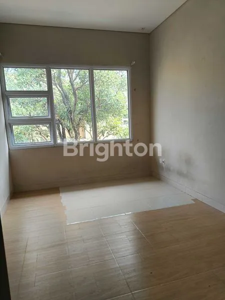 image RUMAH 2 LANTAI DI VIRGINIA VILLAGE, GADING SERPONG - TANGERANG (3)