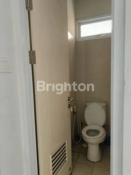 image RUMAH 2 LANTAI DI VIRGINIA VILLAGE, GADING SERPONG - TANGERANG (7)