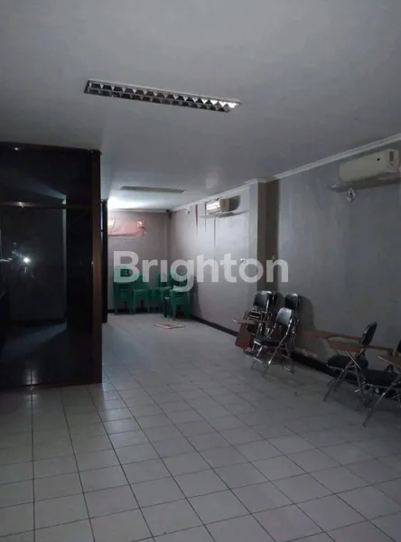 image RUKO 3,5  LANTAI  NOL JALAN RAYA ARJUNO SURABAYA PUSAT LOKASI STRATEGIS DEKAT PASAR TURI , TUNJUNGAN PLAZA ,  (8)