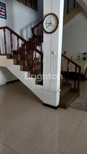 image RUMAH 2 LANTAI SEMI FURNISH SIAP HUNI DI DHARMAHUSADA INDAH TIMUR (4)