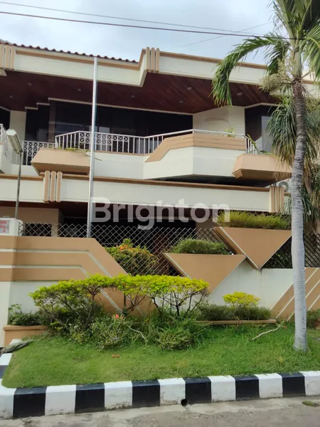 image RUMAH SIAP HUNI STRATEGIS DI DHARMAHUSADA INDAH TIMUR (1)