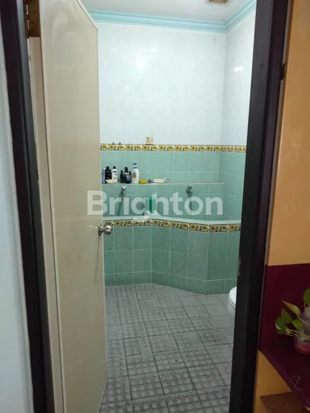 image RUMAH SIAP HUNI STRATEGIS DI DHARMAHUSADA INDAH TIMUR (5)