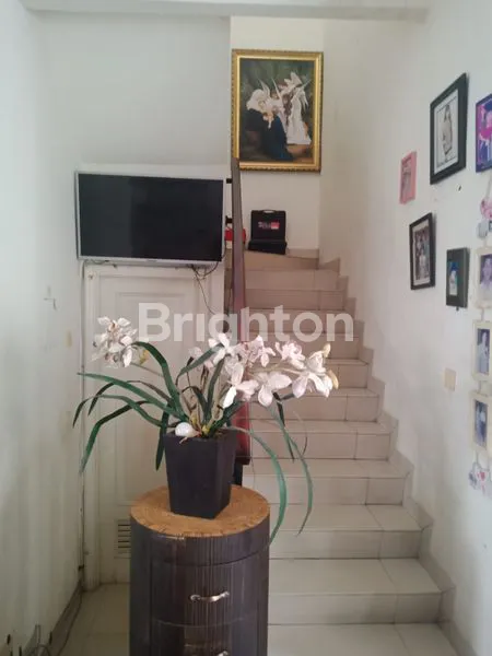 image RUMAH CLUSTER EROPA 2 LANTAI GREEN LAKE CITY (6)