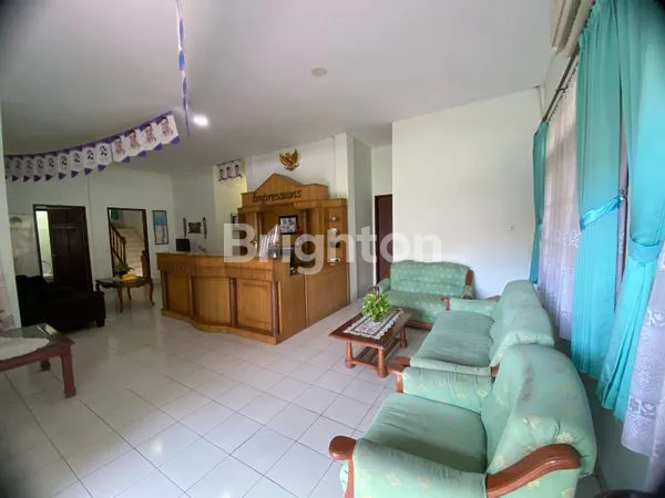 image RUMAH BESAR BANGUNAN LAMA DI JANTUNG GATOT SUBROTO DENPASAR (5)