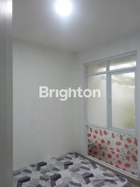 image RUMAH STRATEGIS 2 LANTAI DEKAT LABSCHOOL, KOMPLEK CIRENDEU (4)