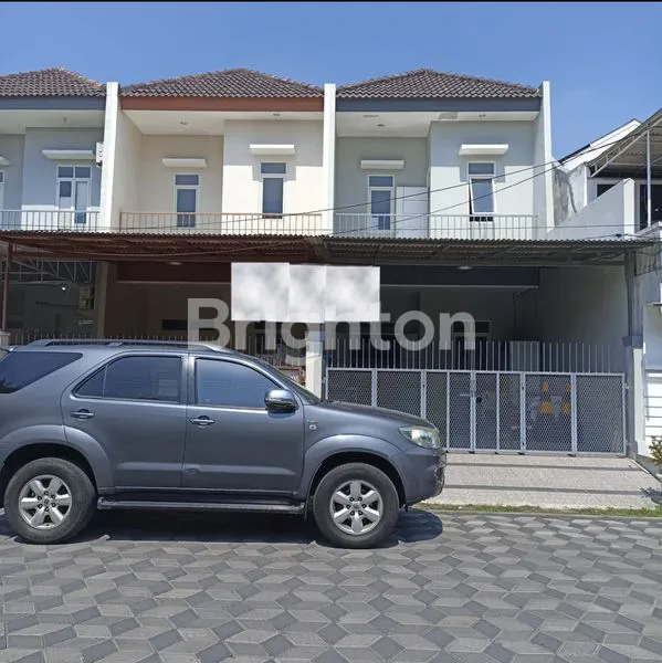 image RUMAH DI PERUMAHAN KUTISARI SURABAYA (1)