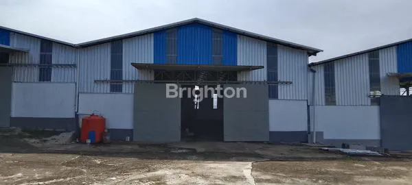 GUDANG DI KAWASAN INDUSTRI SENTUL