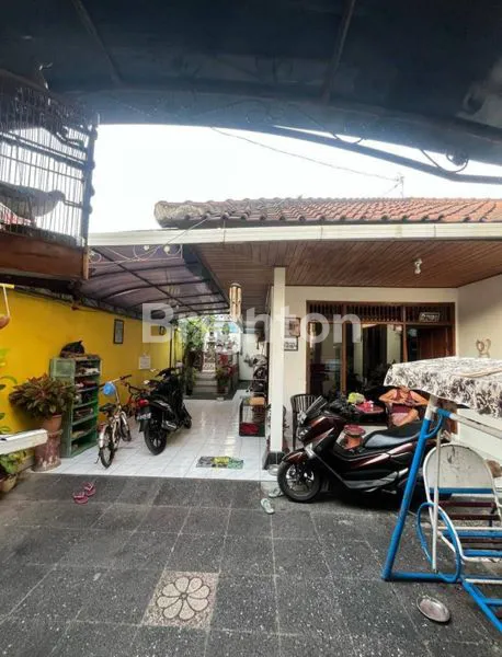 image DIJUAL RUMAH LOKASI SESETAN (2)