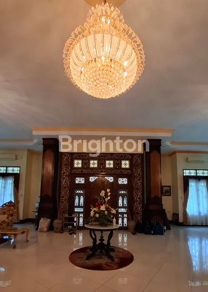 image LAHAN LUAS DENGAN VILA MEWAH (6)