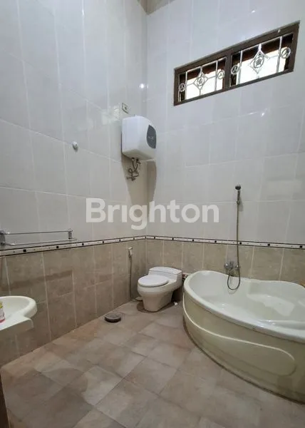 image LAHAN LUAS DENGAN VILA MEWAH (8)