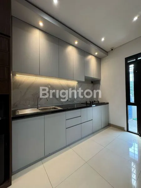 image DIJUAL RUKO SIAP PAKAI DI BALONG GEDE, BANDUNG KOTA DENGANLOKASI SUPER STRATEGIS DI JANTUNG KOTA BANDUNG!  (5)