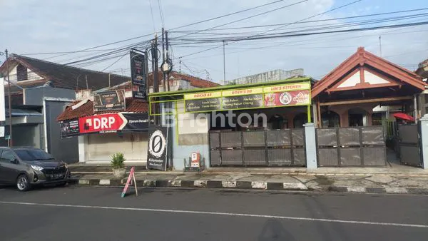 image RUMAH PINGGIR JALAN RAYA COCOK UNTUK USAHA, RESTO, DLL DI TASIK MALAYA (5)