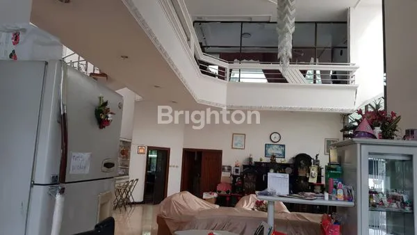 image RUMAH 2 LT DI DHARMAHUSADA INDAH SURABAYA DEKAT KLAMPIS, KERTAJAYA, MERR (5)