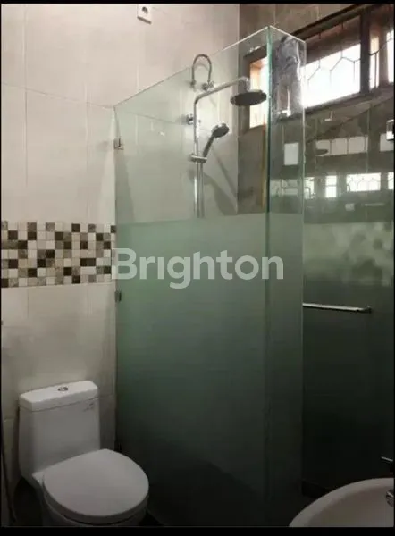 image RUMAH /SHOWROOM /RUANG USAHA DEKAT JALAN  RAYA KALIMALANG (8)