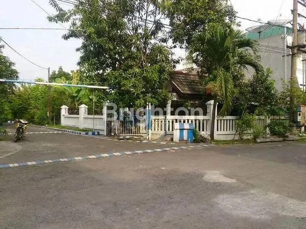 image RUMAH HOEK PREMIUM PUCANG, 235M² DEKAT TRANSMART & FASILITAS OLAHRAGA (2)