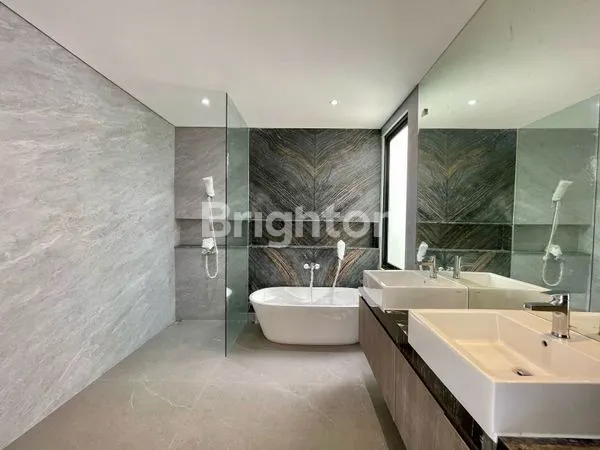 image TH00045 DI JUAL RUMAH CITRALAND UTAMA (8)