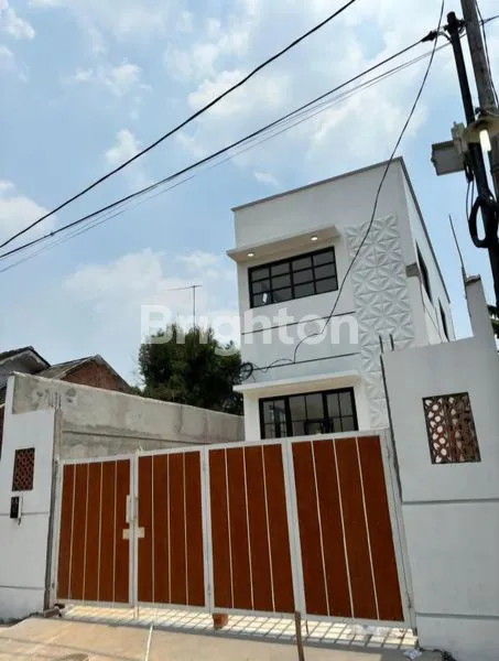 image RUMAH MANDIRI TANGERANG SELATAN (1)