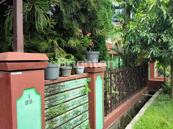 image  RUMAH SBY TIMUR (6)