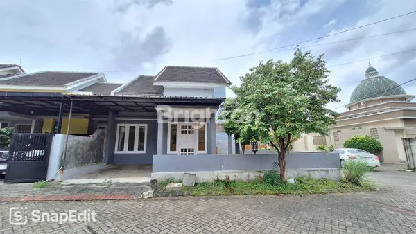 RUMAH HOOK DI TASIKMADU