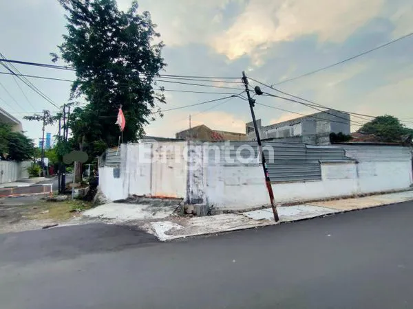 EKS BENGKEL CAT MOBIL, HOEK, 50M DARI RAYA KUTAI