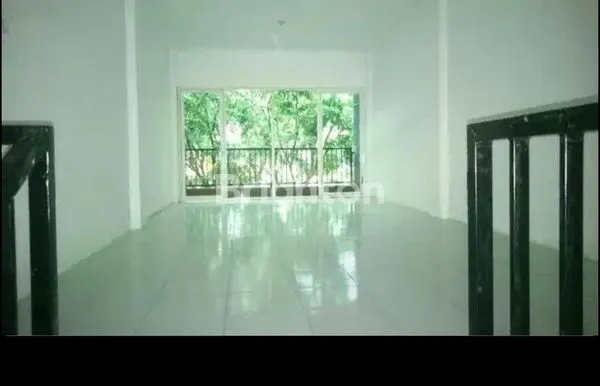 image RUKO DISEWAKAN AREA GAYUNGSARI COCOK UNTUK SEGALA USAHA (4)