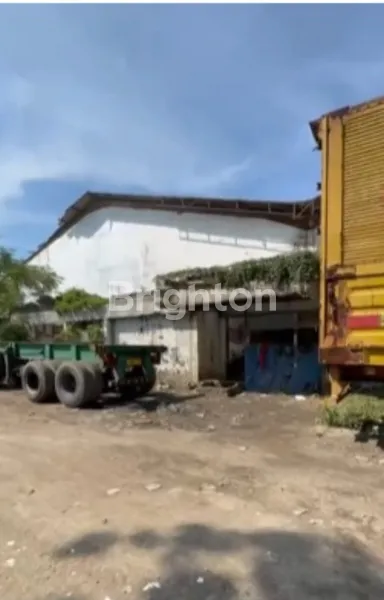 image GUDANG STRATEGIS DI RAYA MARGOMULYO (2)