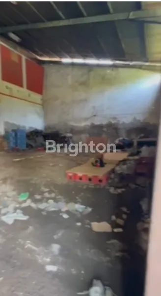 image GUDANG STRATEGIS DI RAYA MARGOMULYO (3)