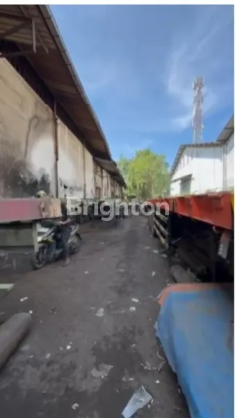 image GUDANG STRATEGIS DI RAYA MARGOMULYO (8)