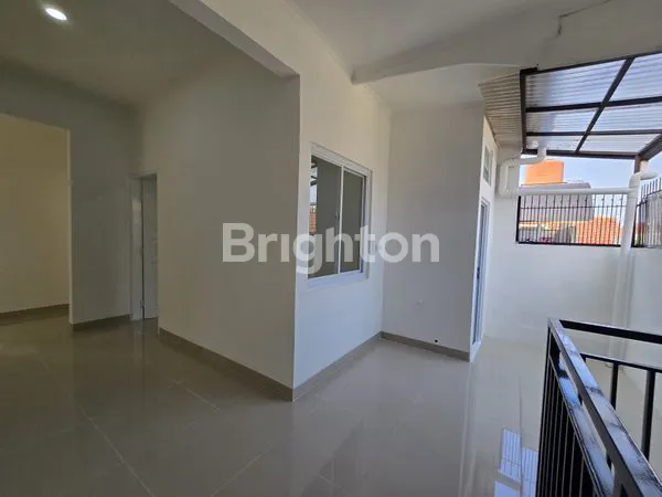 image LOKASI STRATEGIS , BARU SELESAI RENOVASI ,RUMAH 2 LANTAI BAGUS SIAP HUNI DI DALAM CLUSTER LEGENDA WISATA, CIBUBUR, CILEUNGSI ,BOGOR, JAWA BARAT (6)