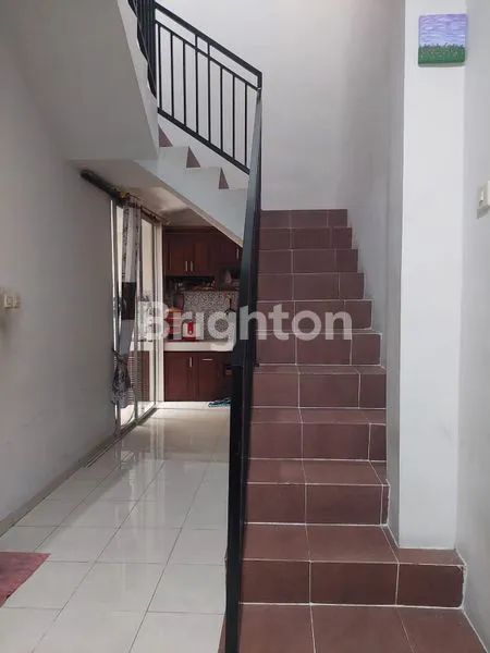 image RUMAH BAGUS 2 LANTAI, STRATEGIS DI KAWASAN PERUMAHAN SEMAWIS DI KEDUNG MUNDU SEMARANG TIMUR (5)