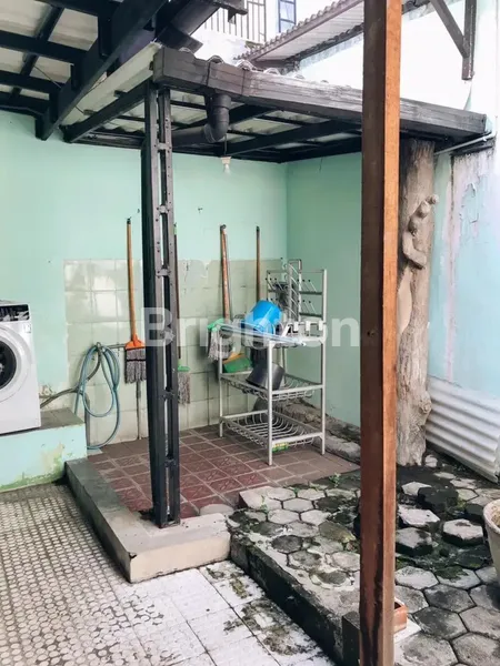 image RUMAH TENGGILIS TERAWAT SIAP HUNI LOKASI STRATEGIS DEKAT UBAYA (7)