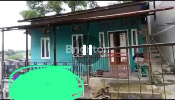 image RUMAH DI PEMUKIMAN PENDUDUK TENGAH KOTA DAN SIAP HUNI (1)