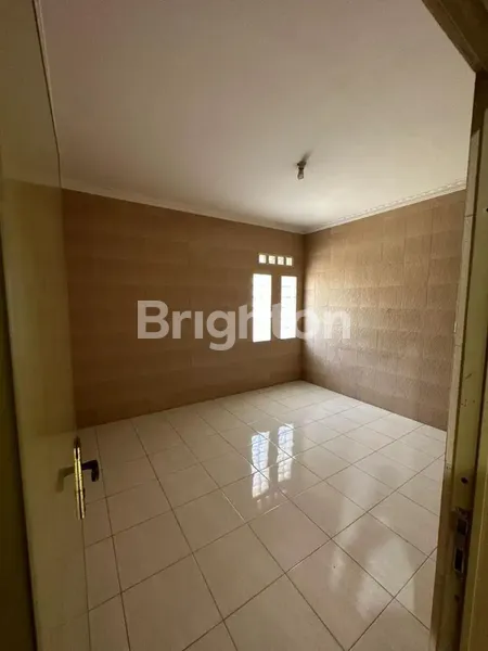 image PONDOK CHANDRA SIAP HUNI ROW 2 MOBIL STRATEGIS DEKAT TOL TAMBAK SUMUR (2)