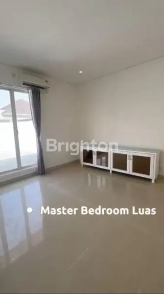 image HARGA TURUN 300JT!! SIAP HUNI RUMAH MINIMALIS 2 LANTAI CLUSTER DU LOUVRE (3)