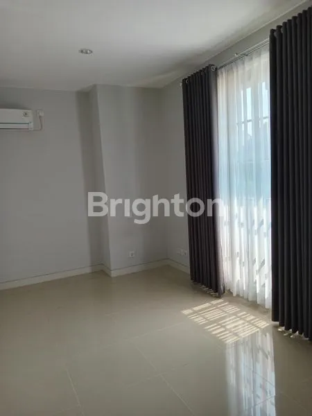 RUMAH 2 LANTAI SIAP HUNI AREA CITRAGRAND TEMBALANG SEMARANG