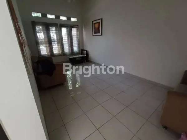 image RUMAH TERAWAT BHASKARASARI SIAP HUNI DEKAT KAMPUS ITS (3)