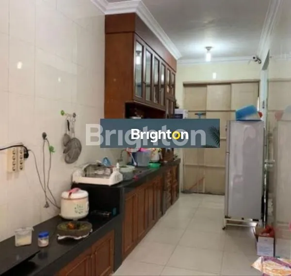 image RUKO HOOK PREMIUM 3½ LANTAI FULL FURNISH DI JL. HM YAMIN MEDAN (4)