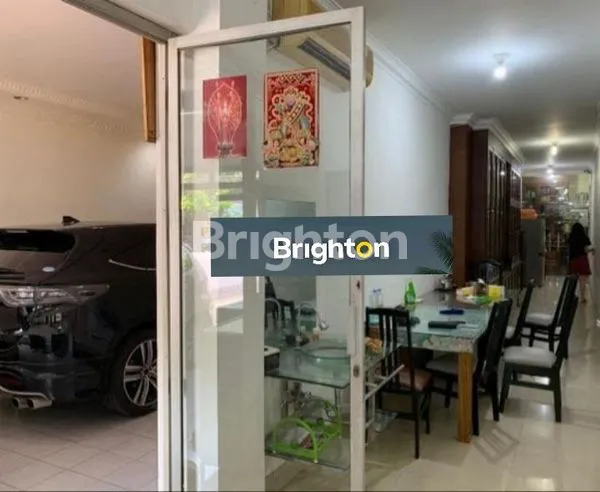 image RUKO HOOK PREMIUM 3½ LANTAI FULL FURNISH DI JL. HM YAMIN MEDAN (6)