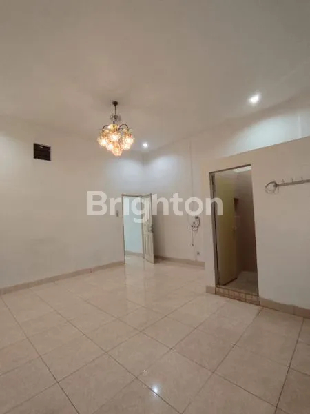 image RUMAH KOMPLEK SEPAKAT LESTARI (5)