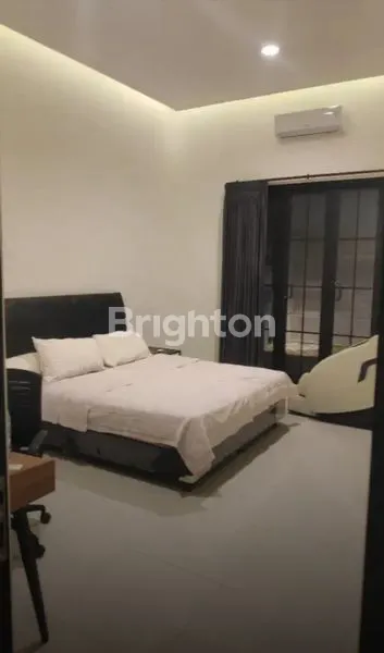 image RUMAH FURNISH KONSEP AMERICAN CLASSIC STYLE DI VILLA PUNCAK TIDAR KOTA MALANG (5)