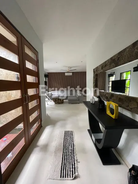 image VILLA MEWAH FURNISH DAN SIAP HUNI (7)