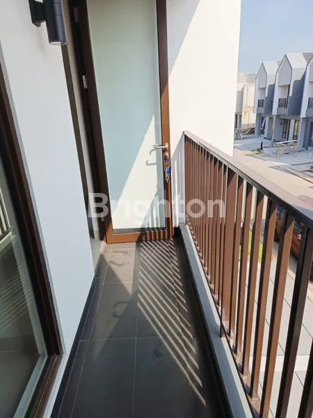 image PERUMAHAN PARAMOUNT PETAIL CURUG TANGERANG (5)