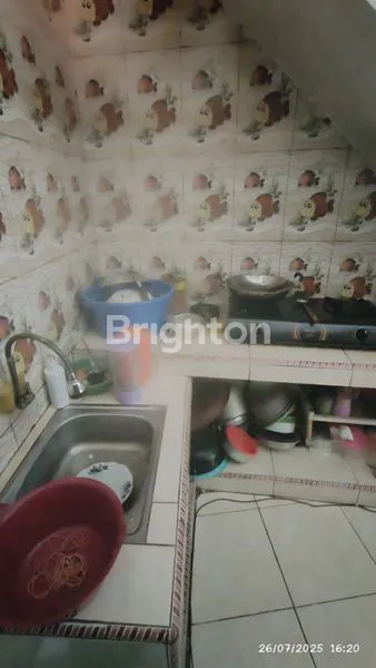 image RUMAH USAHA 3 LANTAI DI SEMAMPIR SANGAT STRATEGIS UNTUK USAHA DAN INVESTASI (4)