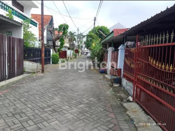image DIJUAL RUMAH BANGUNAN TUA DI JL. PUCANG ANOM TIMUR GG 4, SURABAYA. (2)